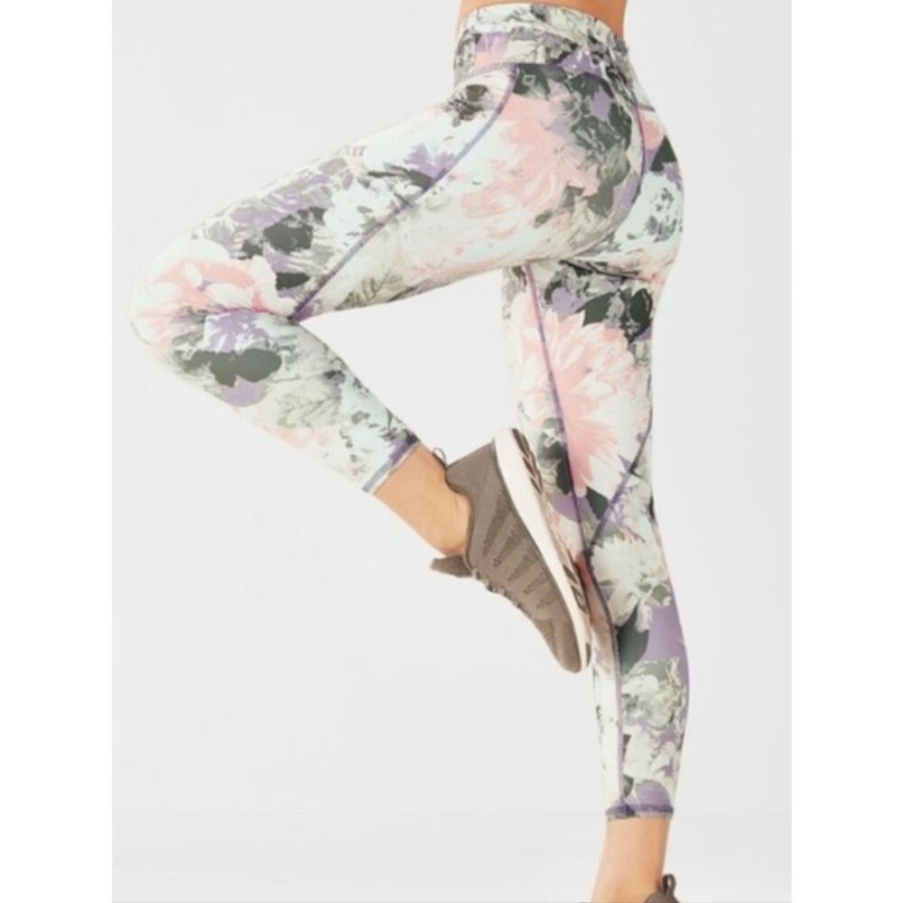 Fabletics Salar Gray And Pink Floral Powerhold Leggings Size XXL - Picture 2 of 11